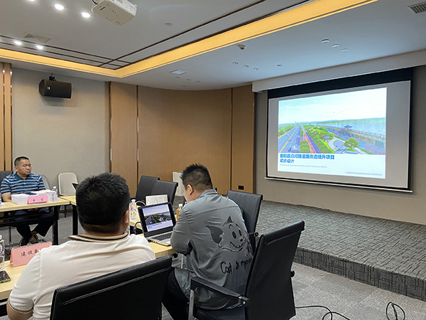 开元网页组织召开鄱阳县沿河路道路改造提升项目初步设计（概算）的评审会