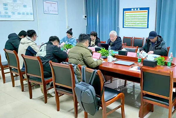 开元网页组织召开江西宏福新材料有限公司永新工业开发区新型合成面料项目节能报告的评审会