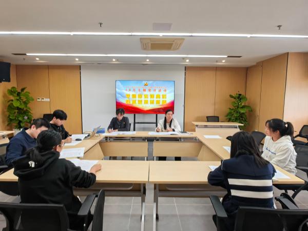 开元网页开展“学赣鄱先锋典范，践承诺勇创新绩”主题党日活动